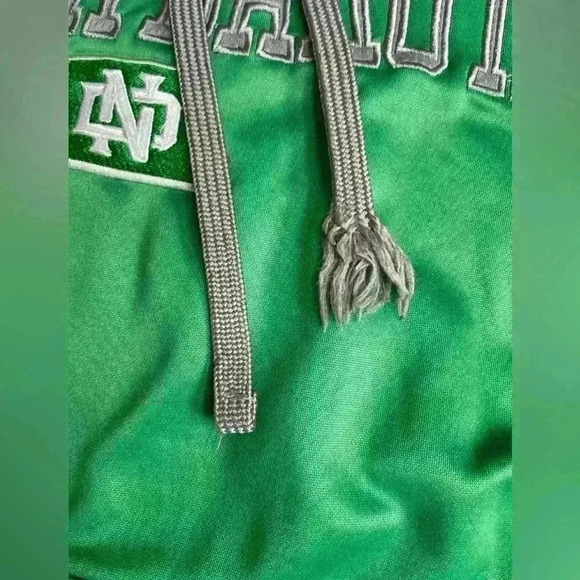 University Of North Dakota Sioux Green Men’s XL Pullover Hoodie Fighting Hawks - Picture 12 of 13